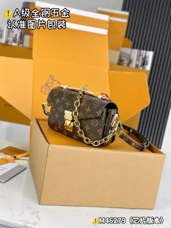 Cheap VUITTON EAST WEST METIS LOUIS POCHETTE 0501